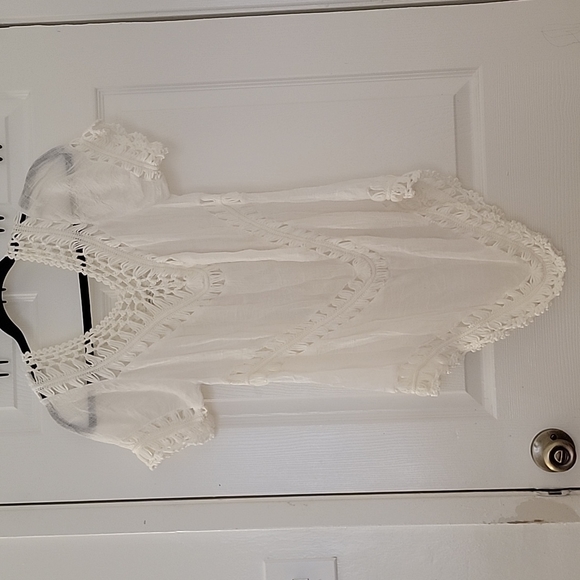 Cover up - Picture 2 of 2